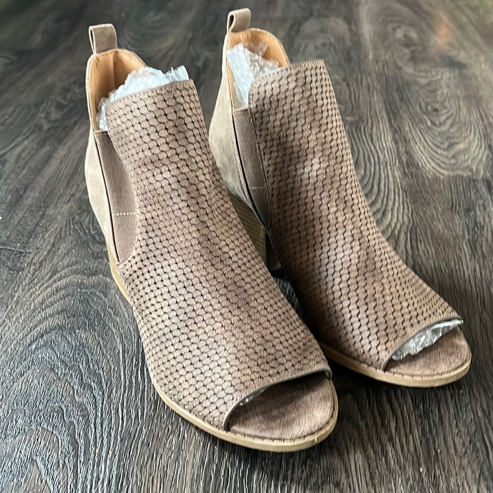 Maurice’s ankle boots
